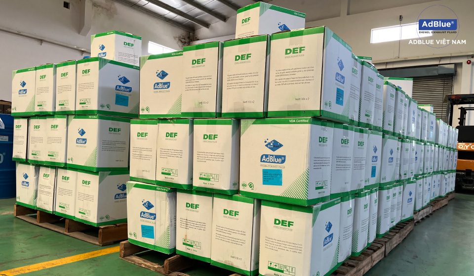 dung dịch xử lý khí thải xe tải